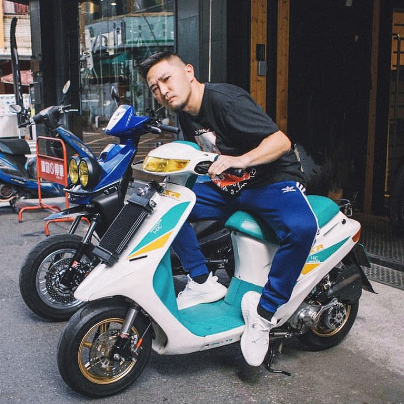 看你大伯-KanNiDaBo