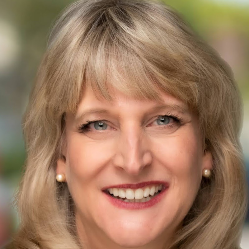 Kristin Burns, Realtor