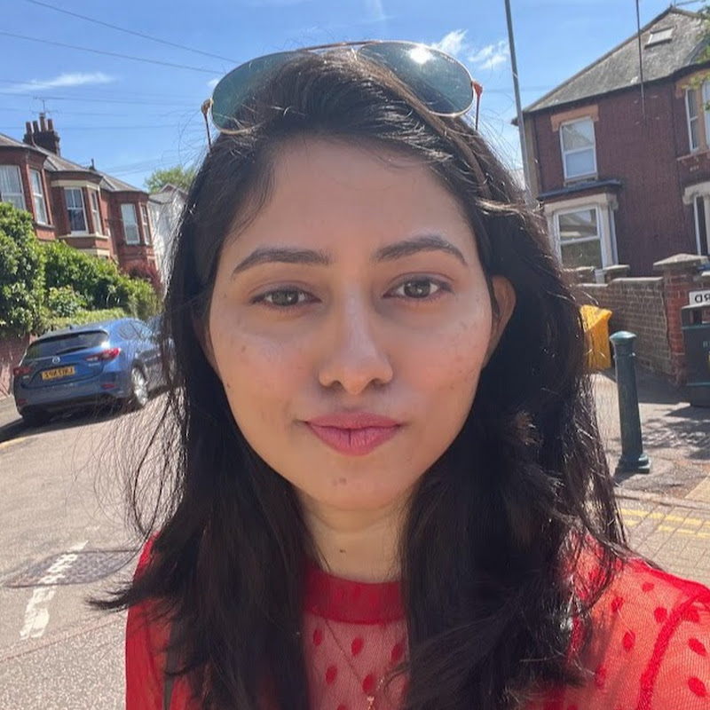 Blogger Aarti
