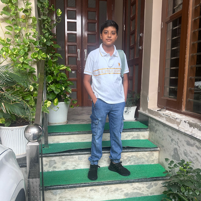 Hire ꧁༒☬𝓡𝓪𝓲𝓼𝓽𝓪𝓻☬༒꧂ — Budget Cooking & Meal Planning YouTube creator for sponsorships