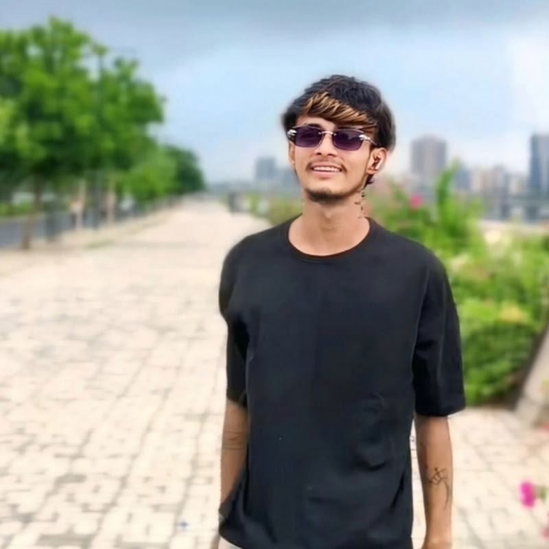 Hire ગુજરાતી ની મોજ મસતી 😜 — Minimalism & Simple Living YouTube creator for sponsorships