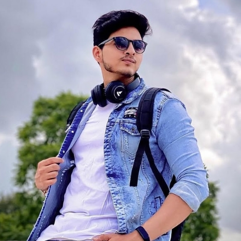 Dhruvv