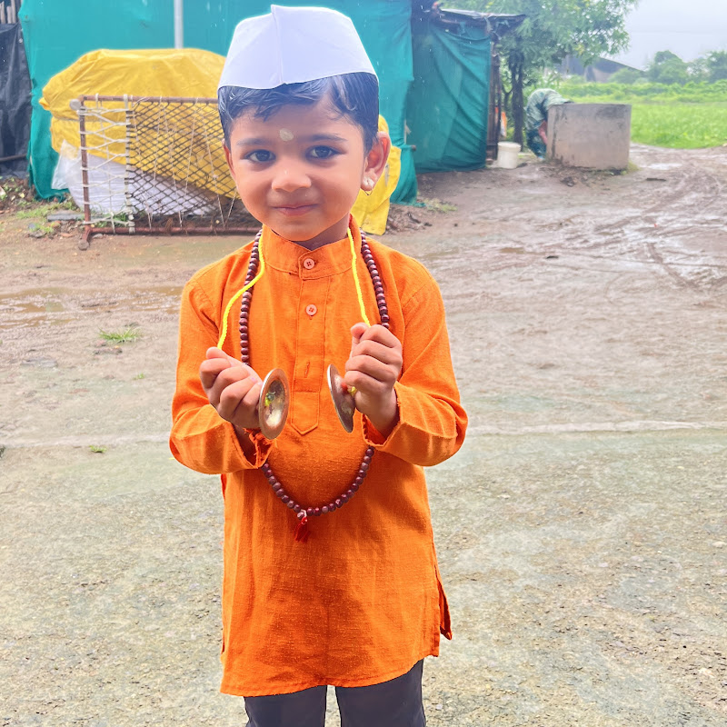Hire आम्ही चाटोरीकर — Spirituality & Belief YouTube creator for sponsorships