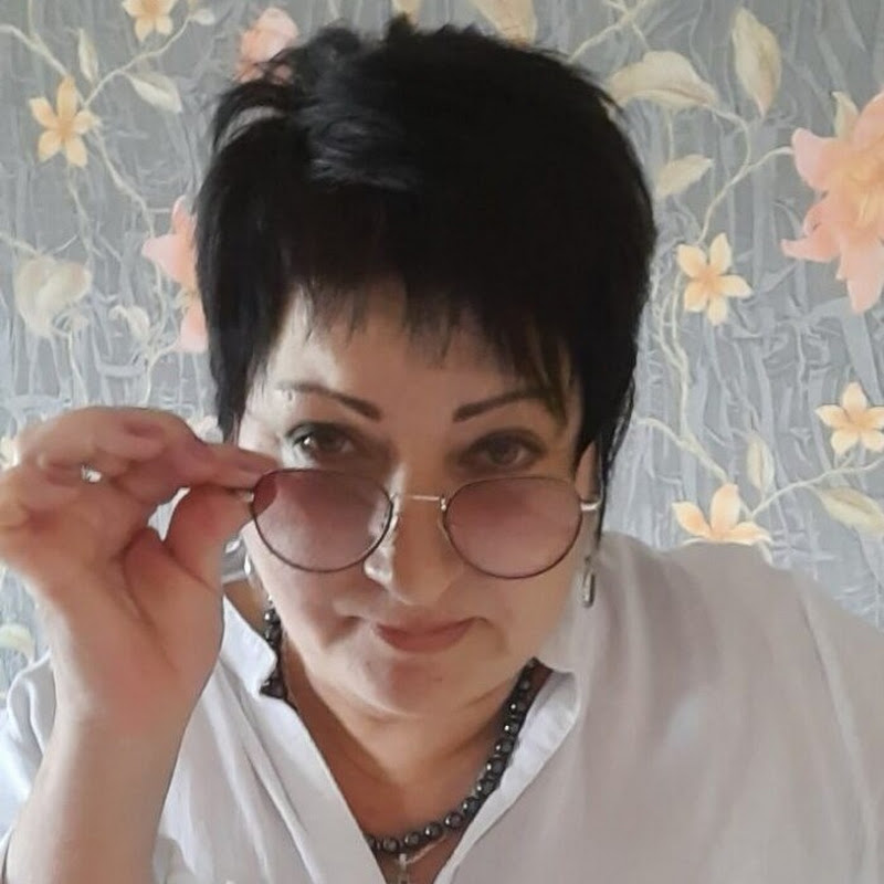 Mariya Smolnikova Logo