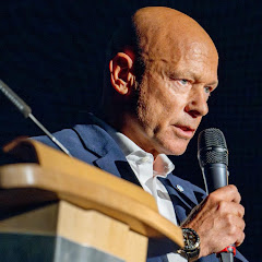 MICHAEL KUHR