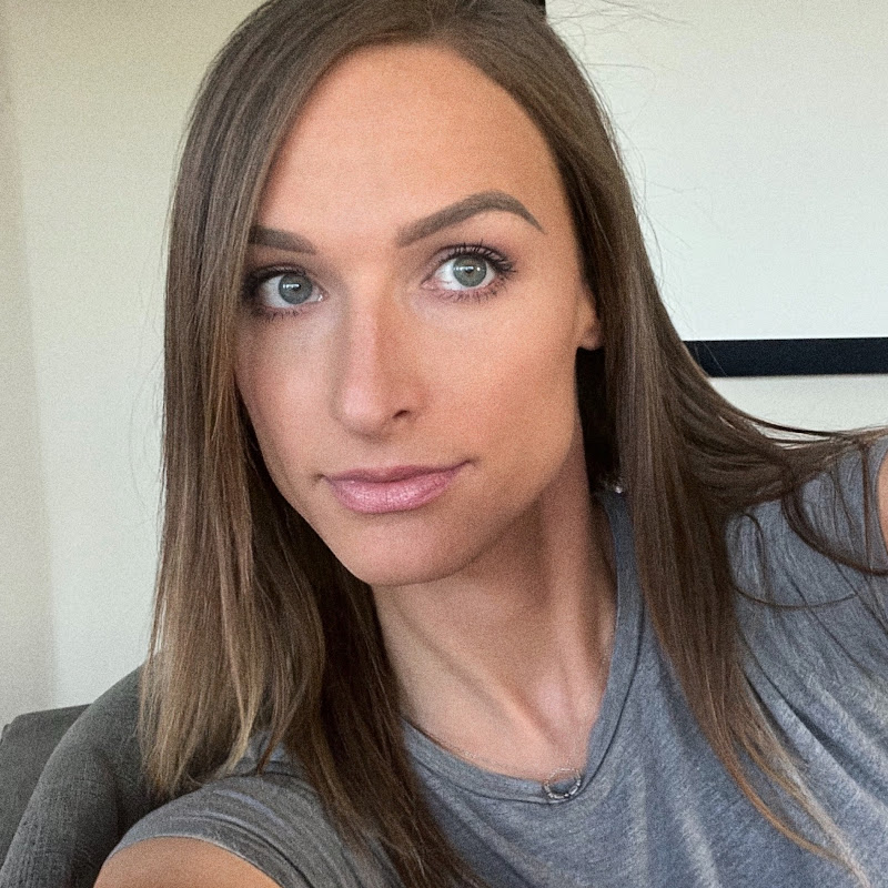 Alayna June icon