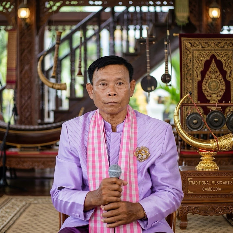 សុត សាវុធ