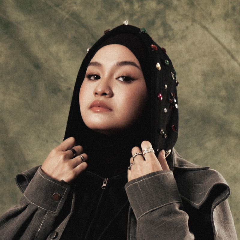 Salma Salsabil - Topic