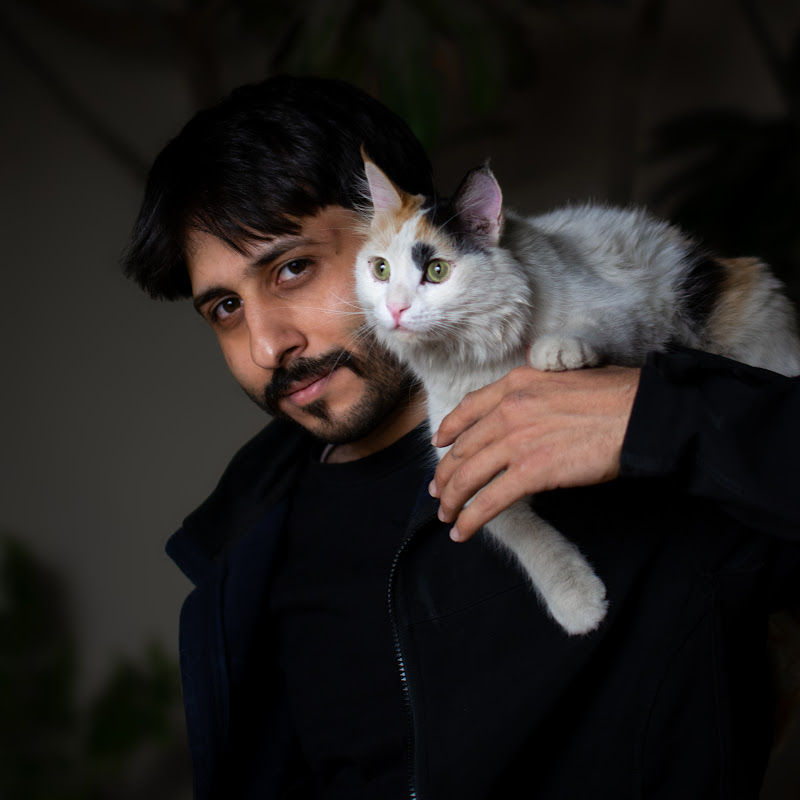 اقبال والقطط Ekbal & the cats