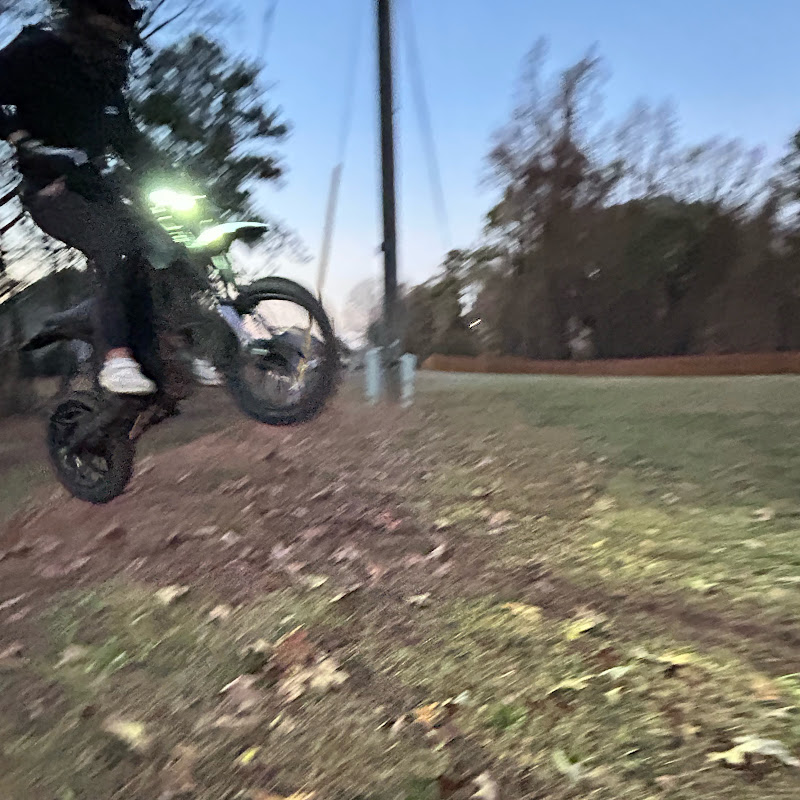 Hire Tuttio 1K — Automotive & Transportation YouTube creator for sponsorships