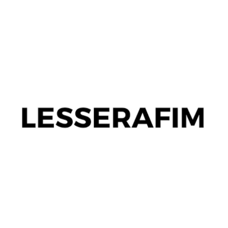 LE SSERAFIM Official