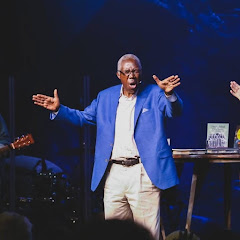 Dr. Robert Mawire Avatar