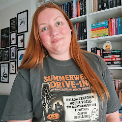 Steph Loves net worth