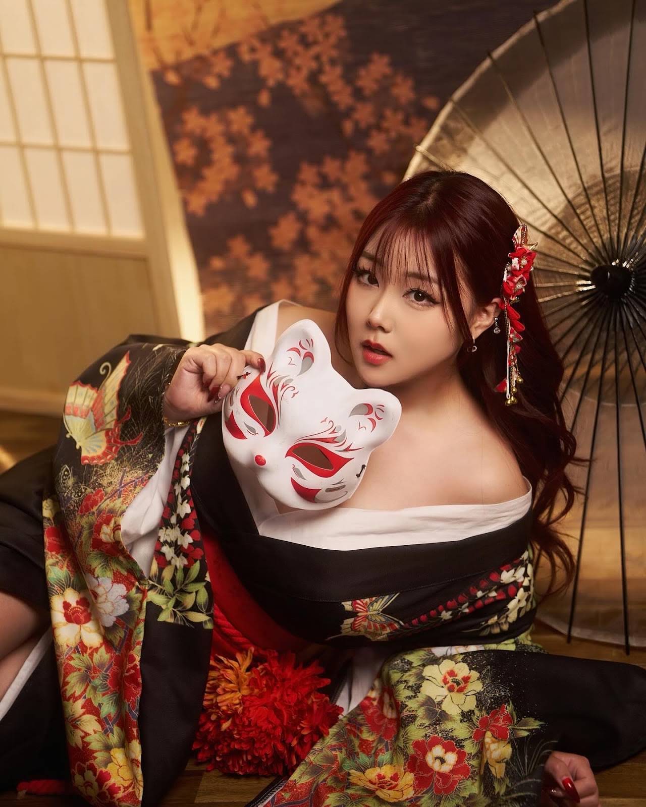 Post from HANA - YouTube