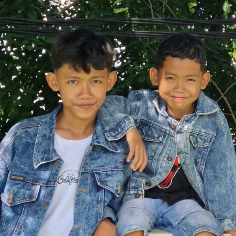 Randika Rafie Family