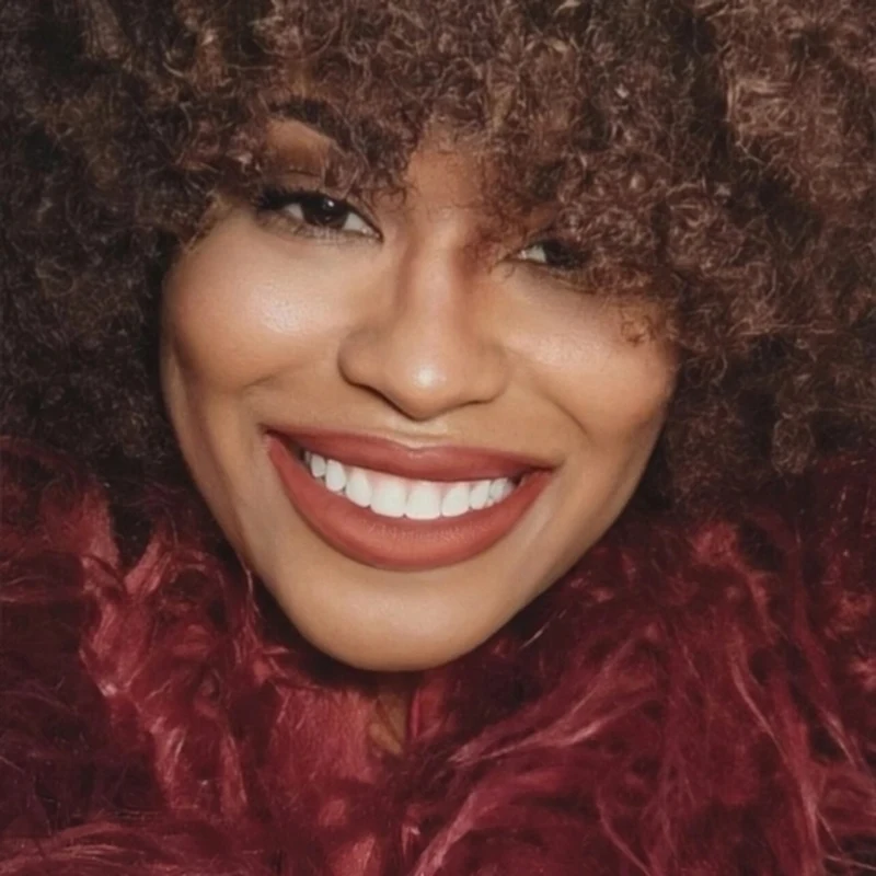 Yanneris Sewer Oficial