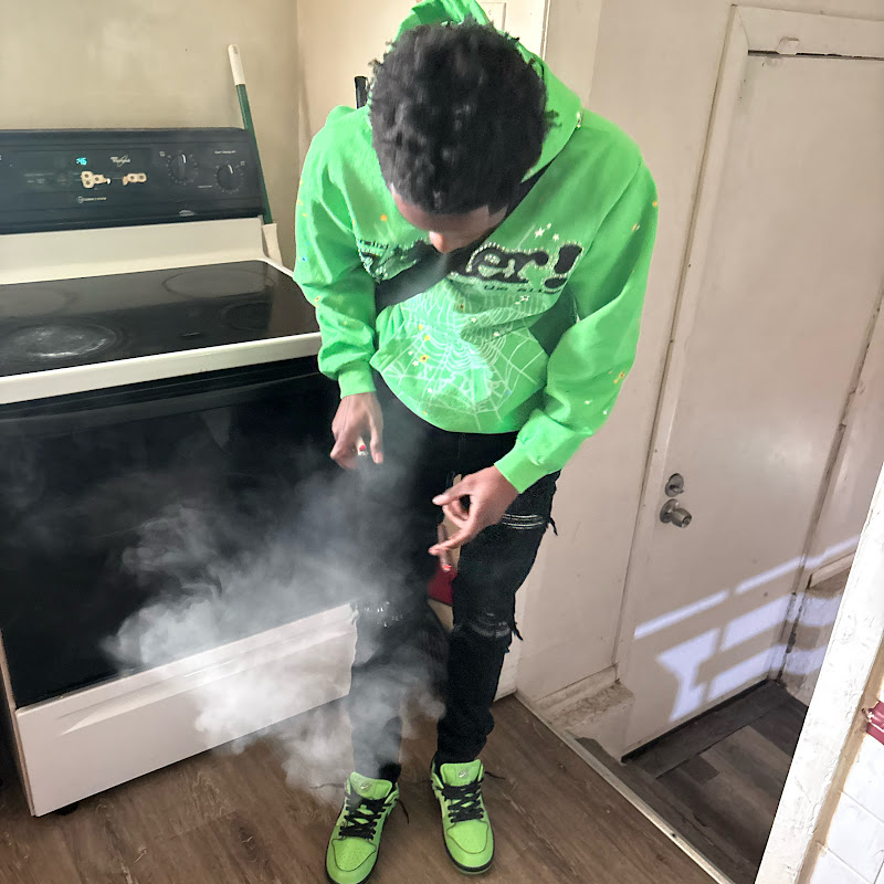 Jmunyunn @jmunnyunn | Thizzler