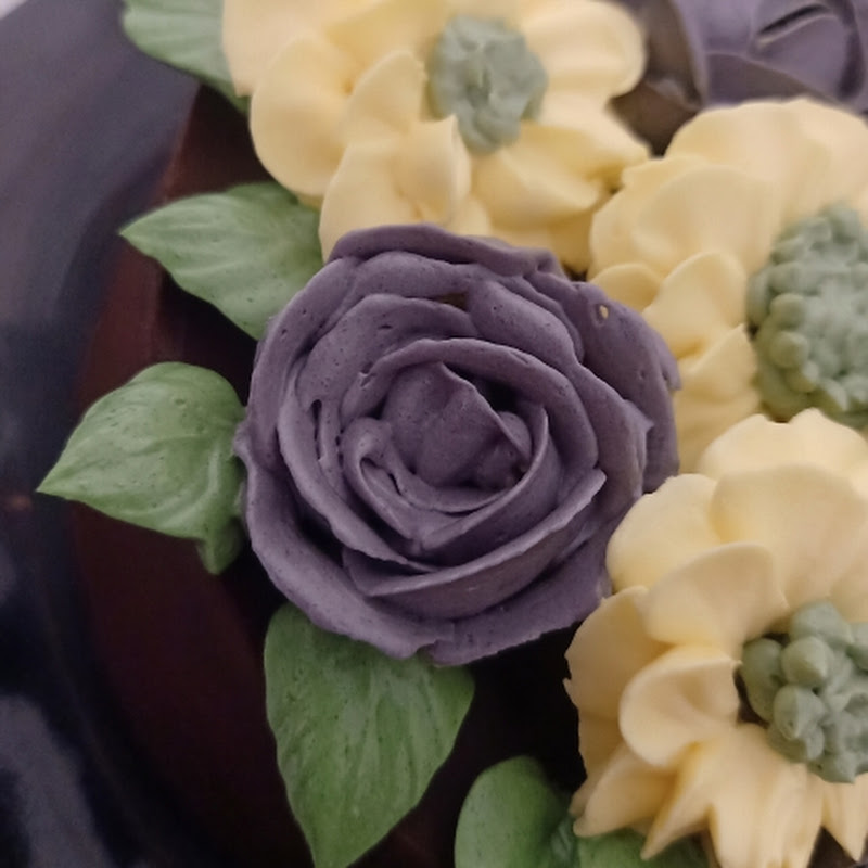 Janice Dias - Sugar Fluff - Jan's Cakes and Bakes 