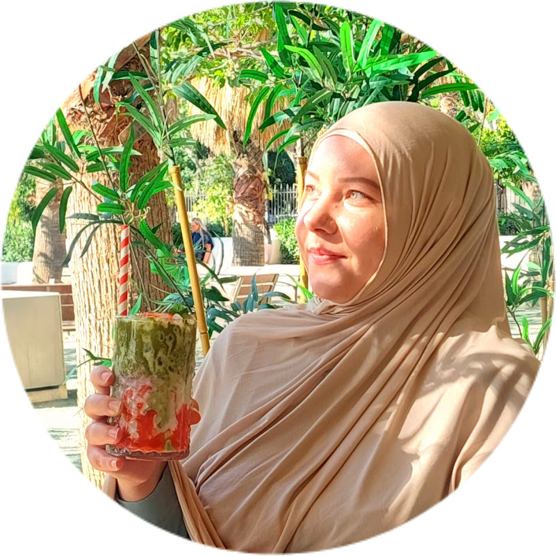 Amna B.