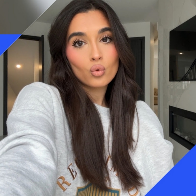 HER ATHLETIC DAUGHTER TRIES HEELS.. 😭🤣