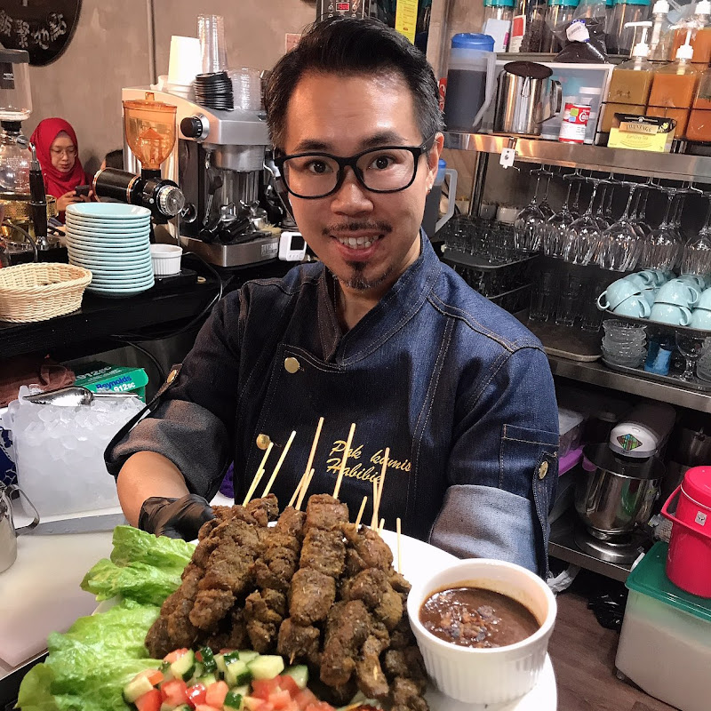 Chef Habibie kitchen: 黃大爸英國飯聚地點 Logo