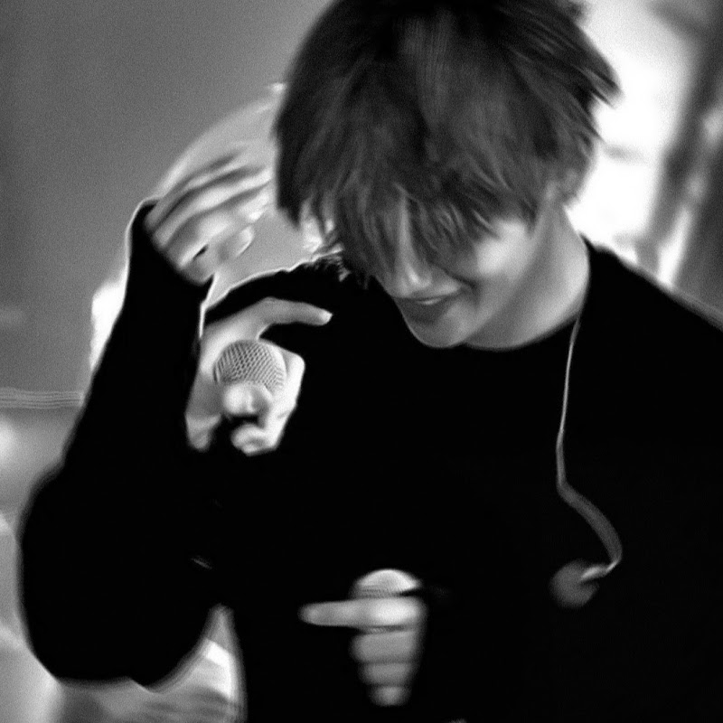 𝐒𝐨𝐚𝐫𝐢𝐧𝐠 𝐕𝐢𝐛𝐞𝐬 𝆕