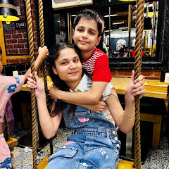 Chhavi & Sakshu Ki Mastii