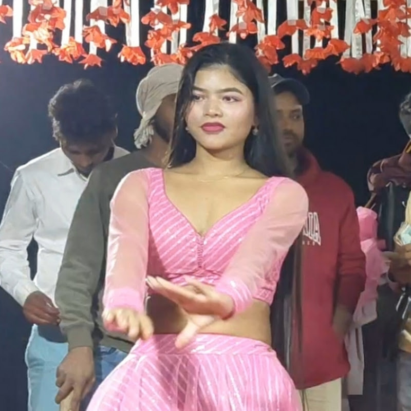 Hire Viral dancer Maya — Fashion & Style (Hauls, Lookbooks) YouTube creator for sponsorships