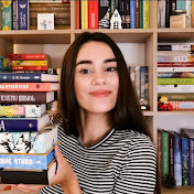 Lina with books