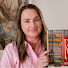 AJfxWARgVv8-channel-avatar-Angela’s Bookcase