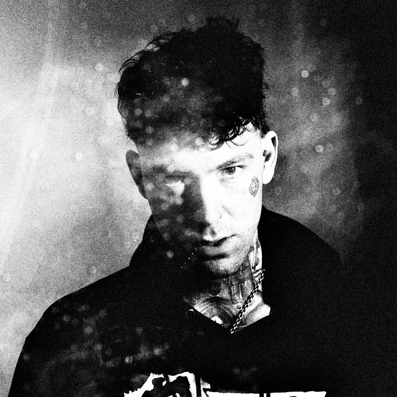 Brennan Savage - Topic icon