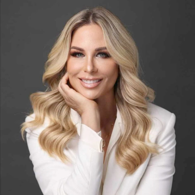 Kimberly Lou - Comprehensive Wellness Specialist