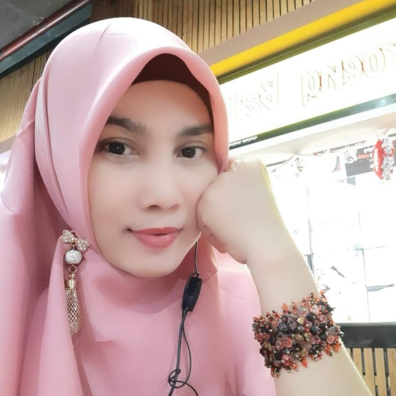 Amira Mom