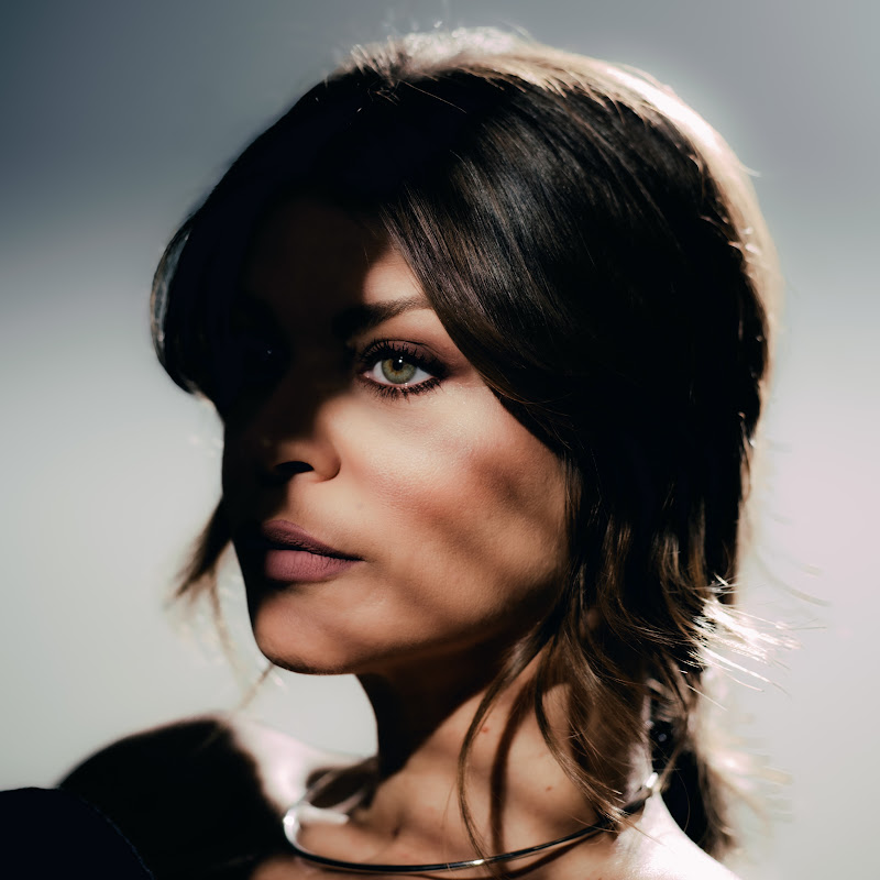 Alessandra Amoroso - Topic