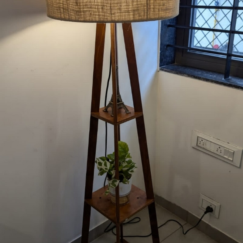 Hire Item No.#1 — Digital Nomading YouTube creator for sponsorships