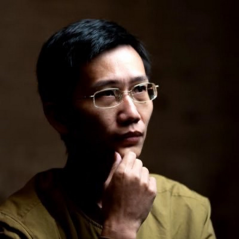 从北京飞机撞楼聊筹码与暴力。