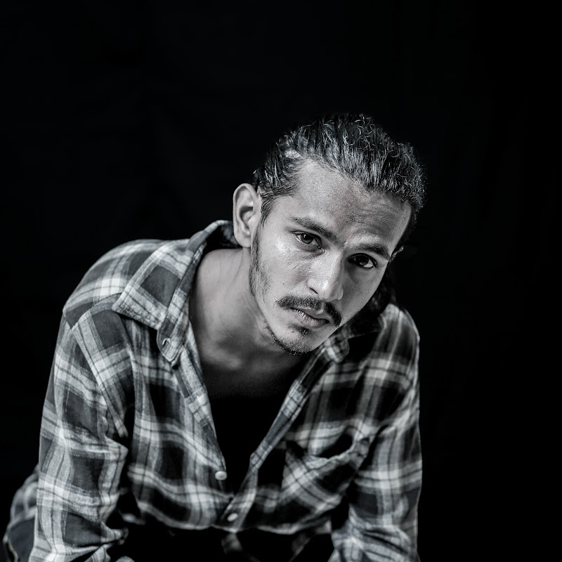 ARIYAN CLIcK
