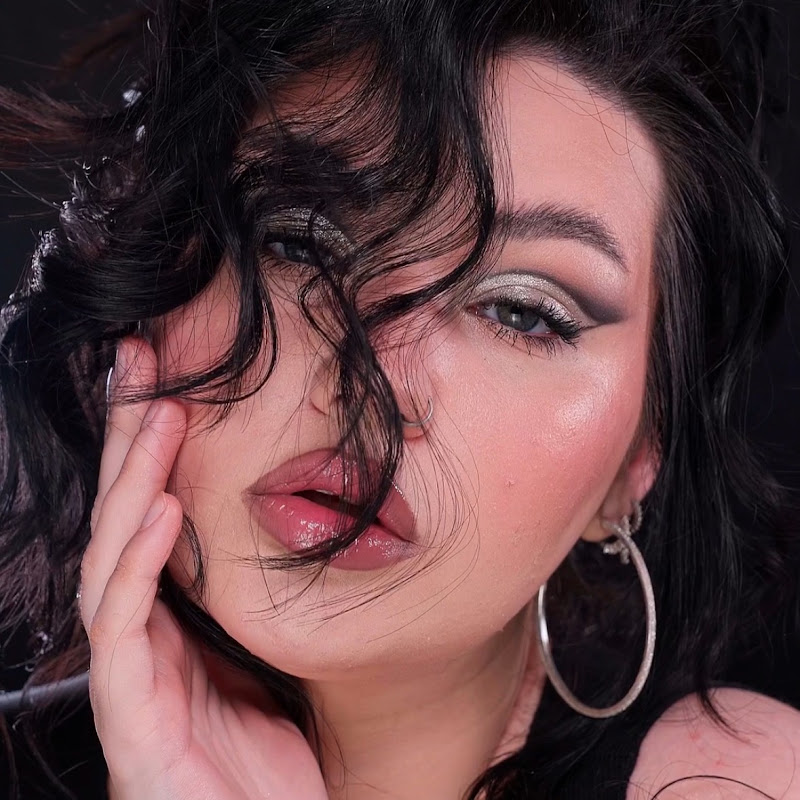 Ri Pro Makeup