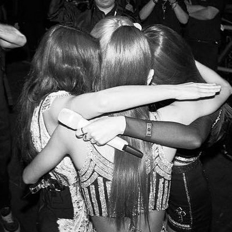 이오비 Ears on BLACKPINK