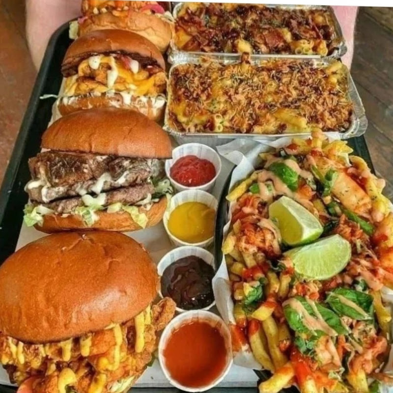 Foodie girl (Hannia Ali)