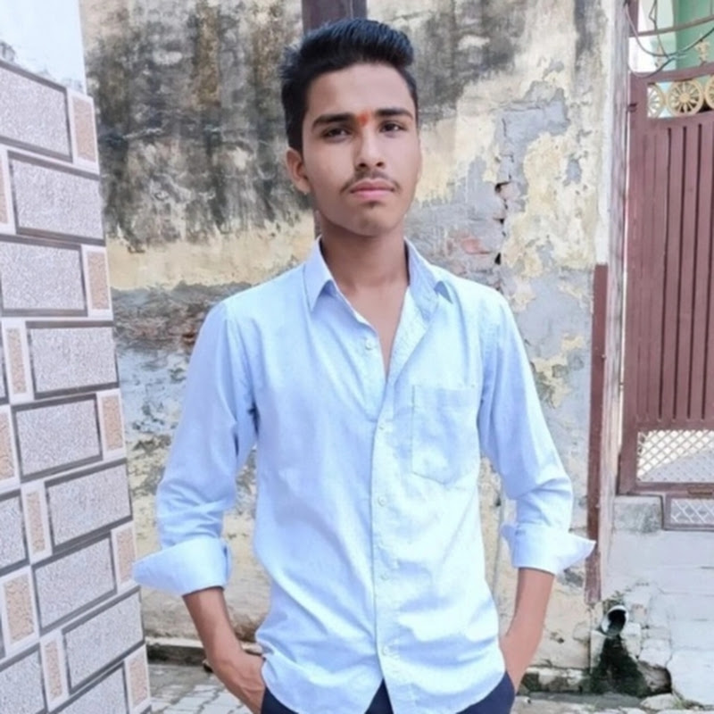 Aditya Parashar Vlogs