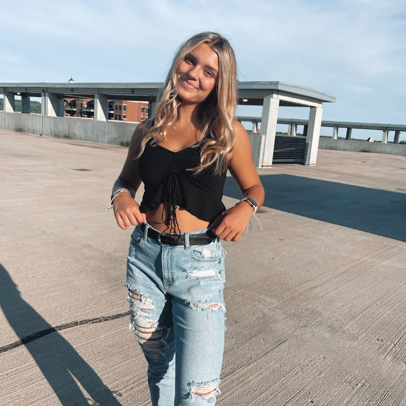 Elle Nienhuis