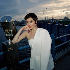 Ezgi Eyüboğlu - Topic