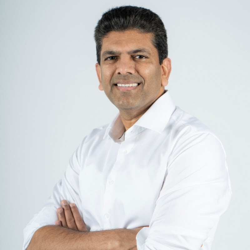 Dr.Chandra Sekhar Pemmasani