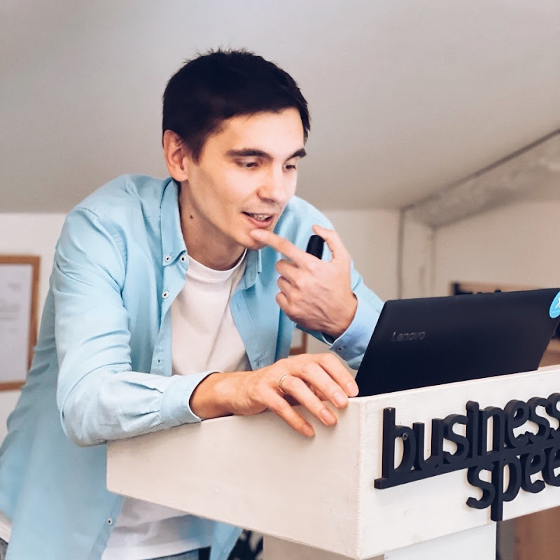 Дмитрий Игнатов Logo