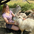 x35CaF2K4PI-channel-avatar-Laura 