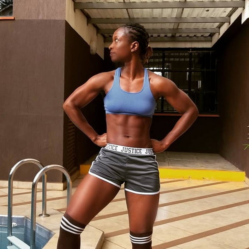 Tee MadlyFit