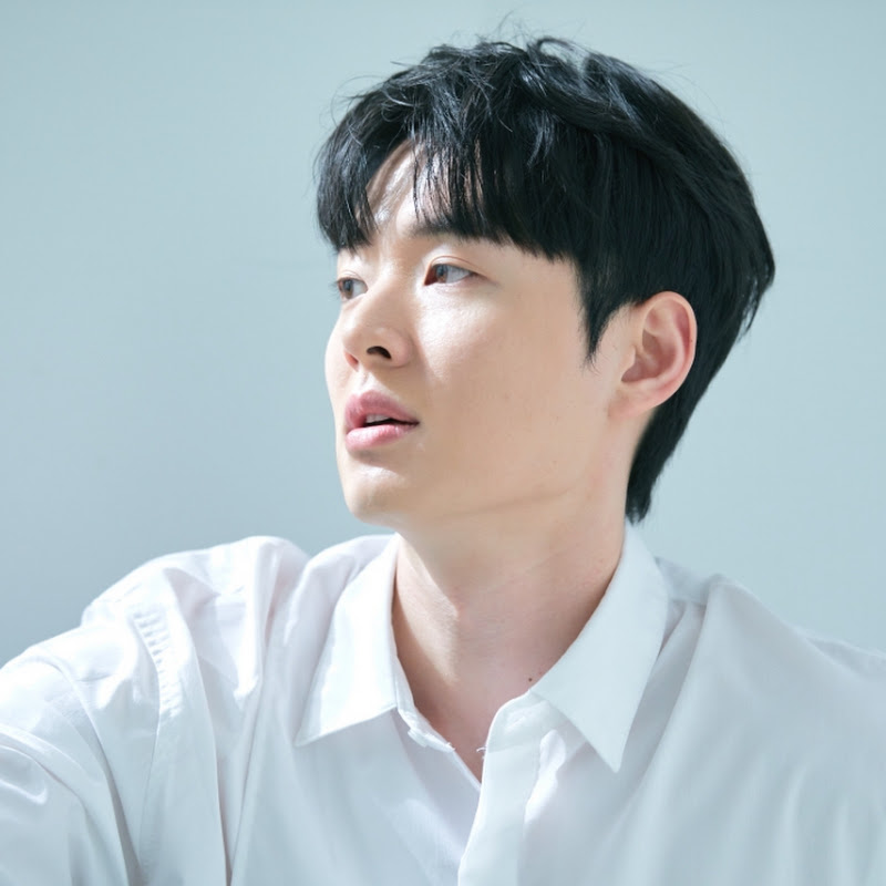 윤상혁타로 Logo