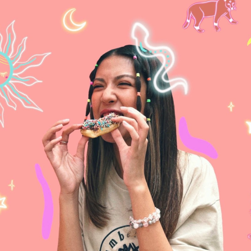 Yoshi Yu 余逸思 Logo