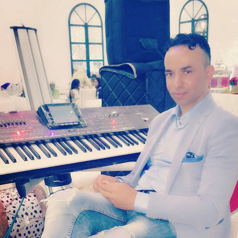 Mustapha Nhili Live 1M